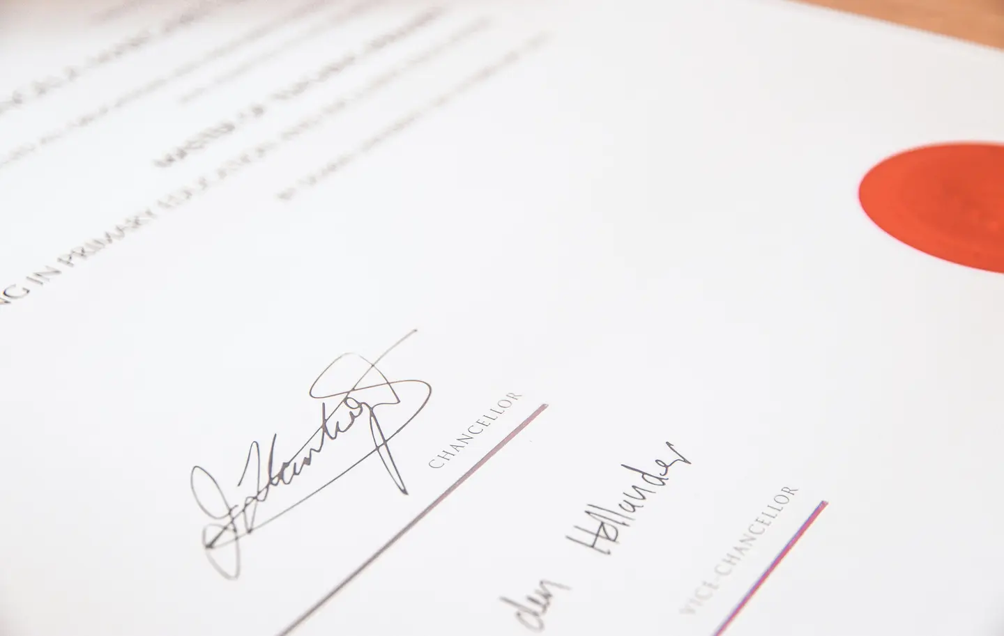 Signature of deed escritura at the Notary